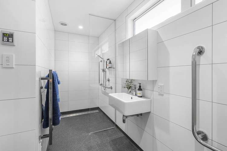 11 Madison Place Miramar_22