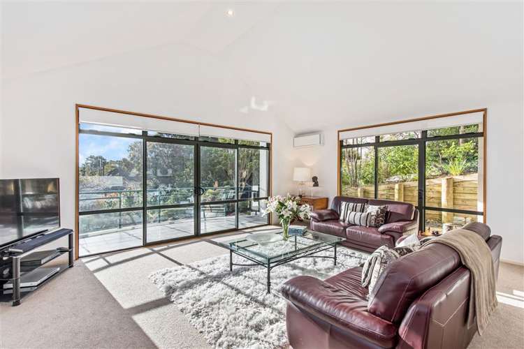 8 The Knoll Greenhithe_31