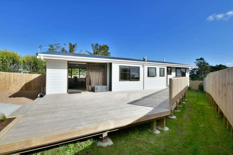 1389 Whangaparaoa Road Army Bay_23