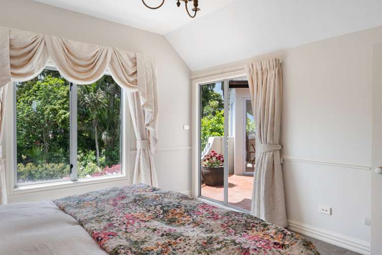 33 Seymour Road Mellons Bay_17