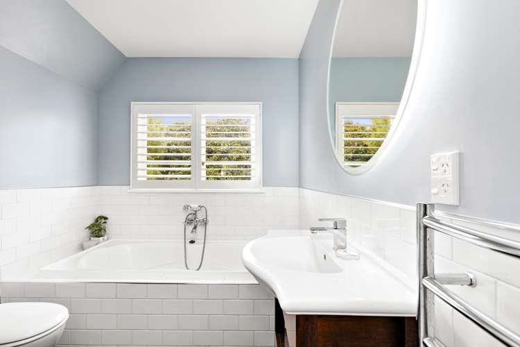 34 Penrose Street Woburn_13