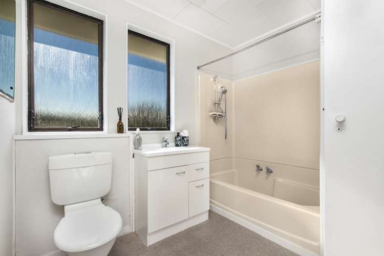 2a Marlene Avenue Te Atatu South_8