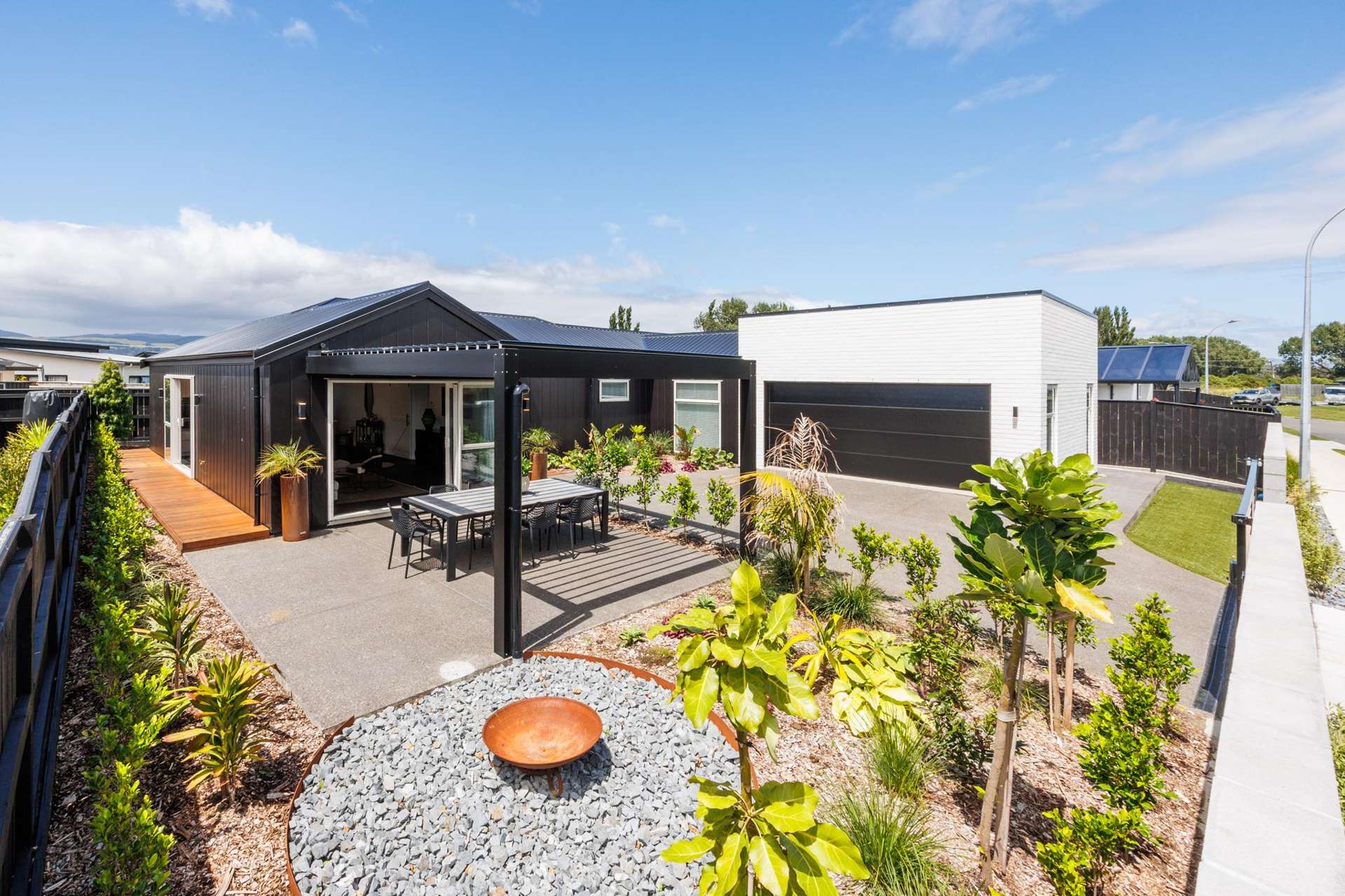 6 Solitude Crescent Kelvin Grove_0