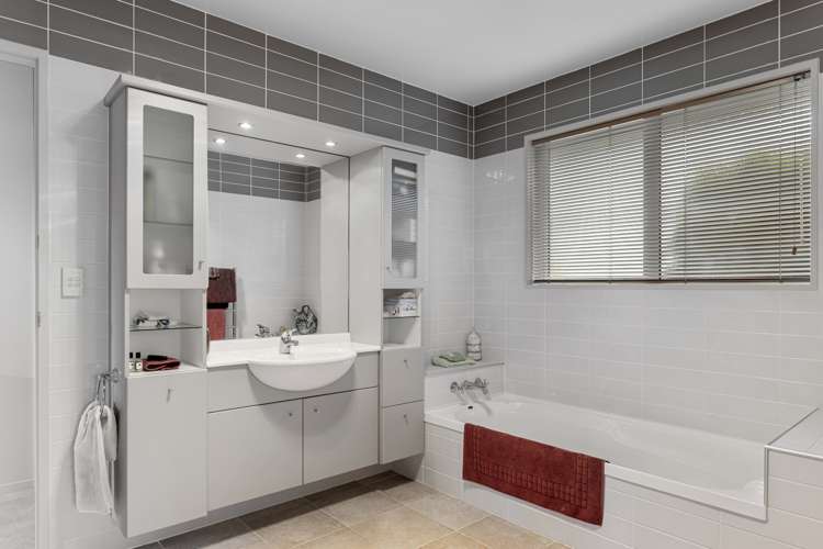 8 Willowside Place Amberley_13