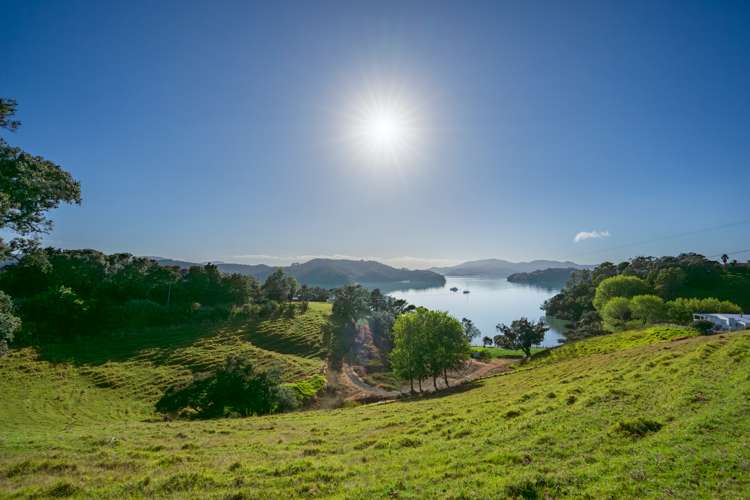 130 Whangaruru Wharf Road Russell Surrounds_6