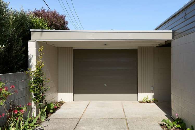 110 Huntsbury Avenue Huntsbury_31