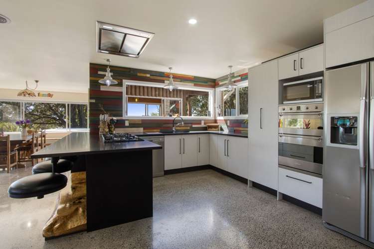 1603 State highway 2 Whakamarama_13