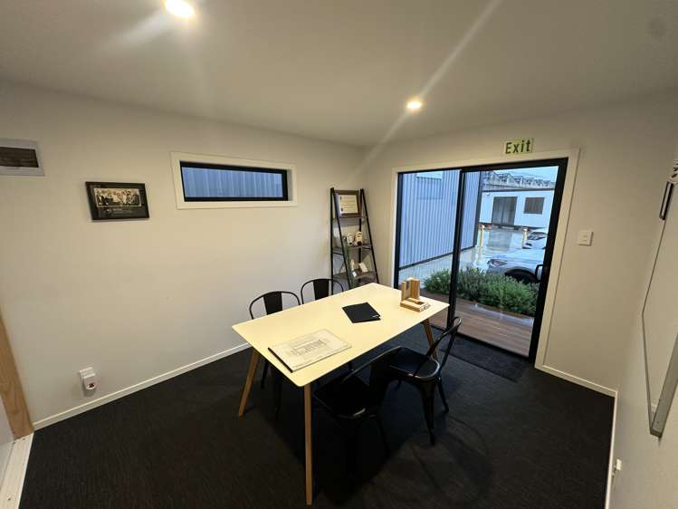 47 Thomas Neal Crescent Trentham_7