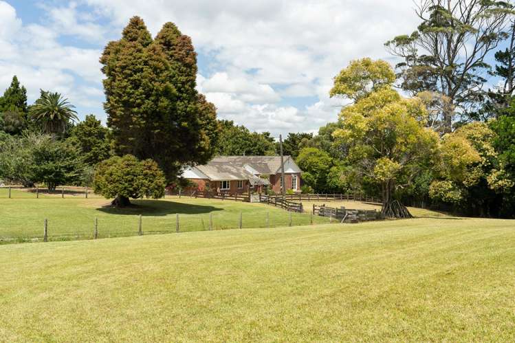 3 Mackesy Road Parahaki_31