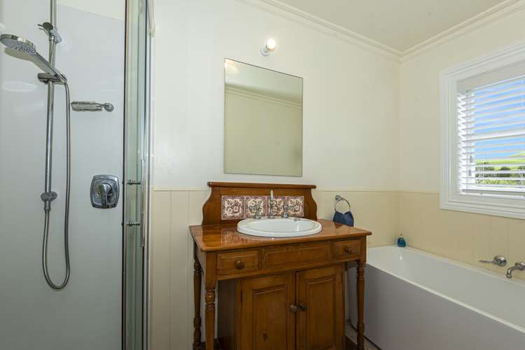 5 Hook Road Paparoa_13