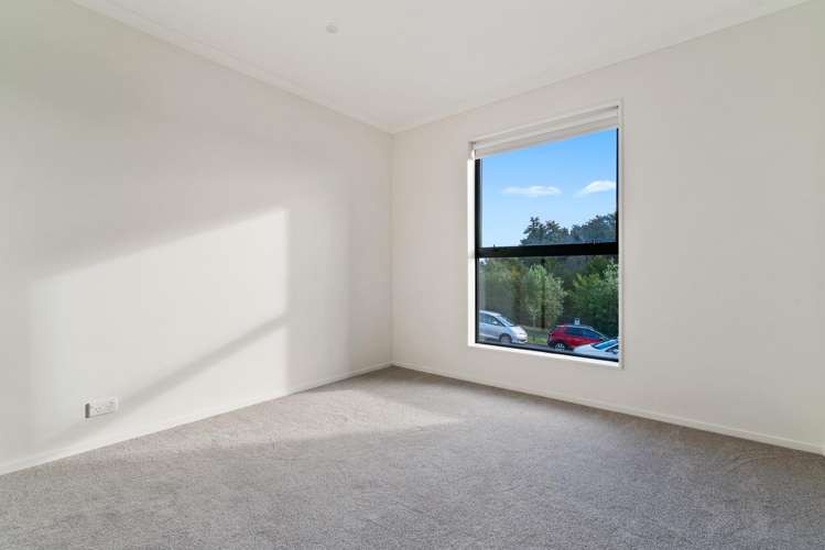 55 Matairangi Avenue Totara Heights_11