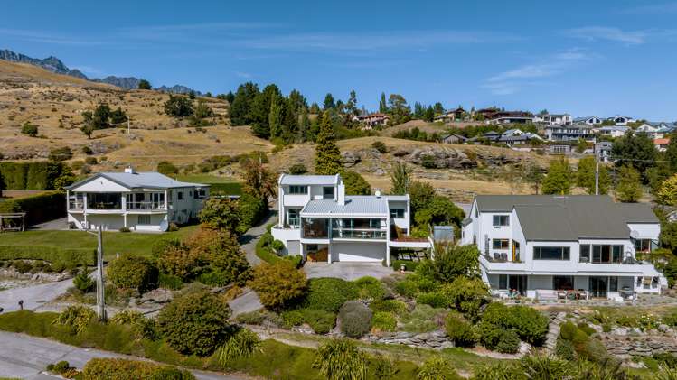 415 Peninsula Road Kelvin Heights_23