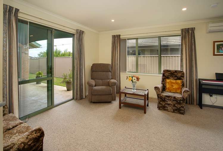 21 Woodstock Place Stoke_11