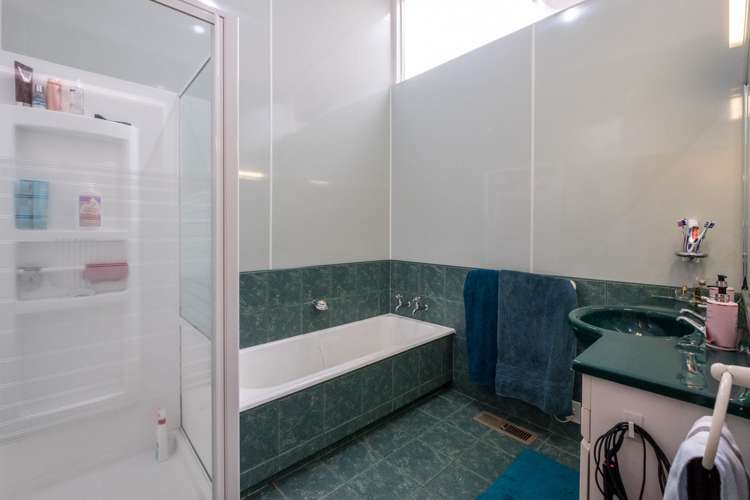 121a Brecon Road Stratford_11