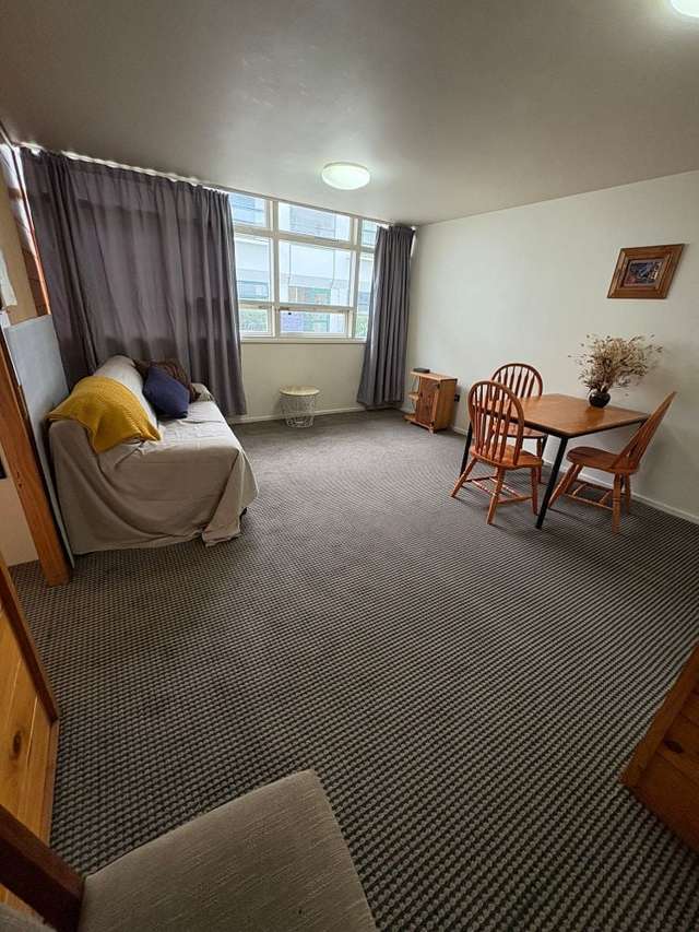 6/22 Sussex Street Mount Cook_3