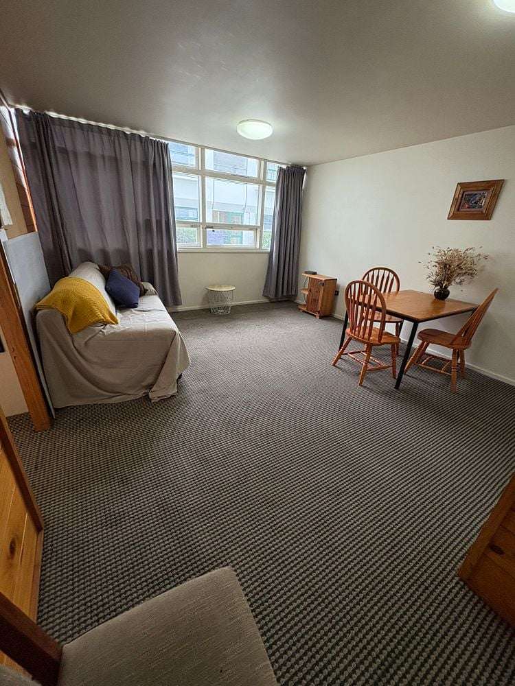 6/22 Sussex Street Mount Cook_3