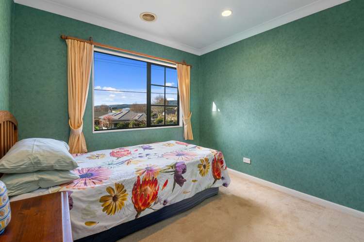 99 Basley Road Owhata_17