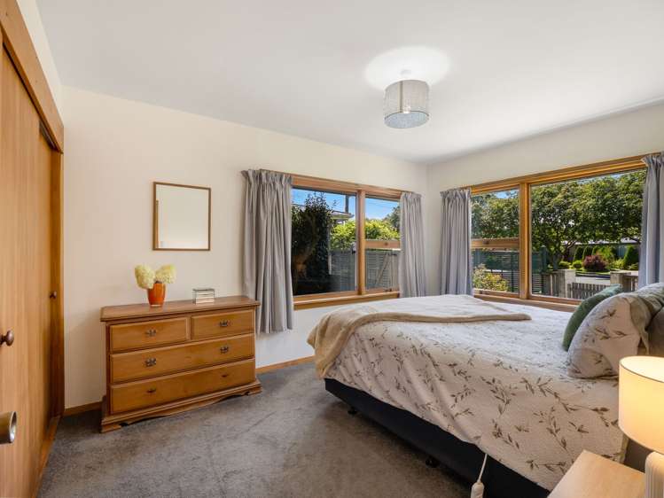 63 Moffat Drive Lincoln_15