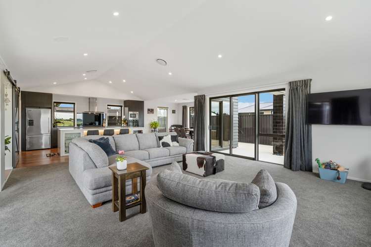 24 Lindsay Way Grasmere_11