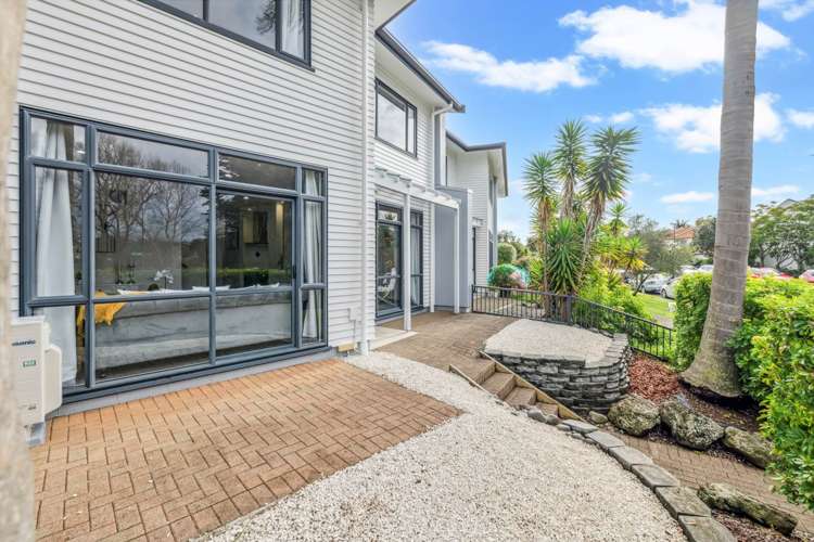 97/2 Armoy Drive East Tamaki_6