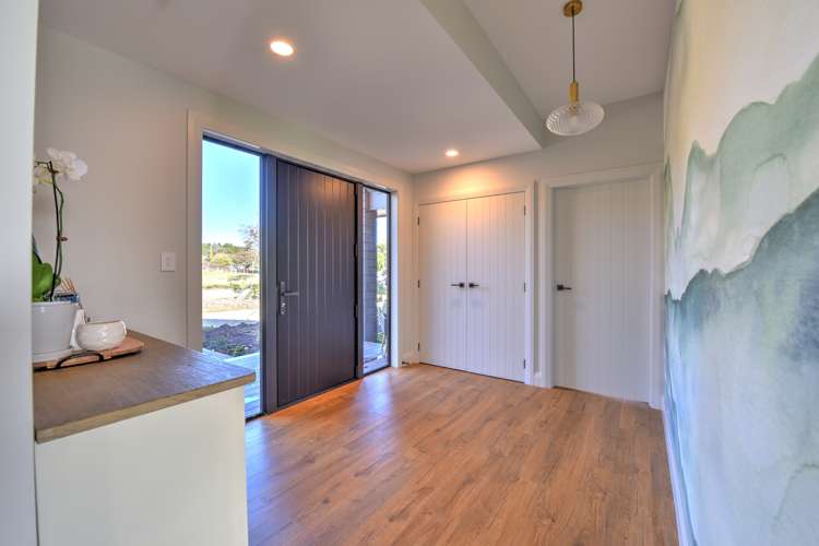 15 Cemetery Road Kuri Bush_17