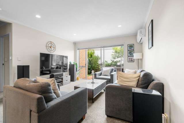 1/55 Verbena Road Birkdale_2