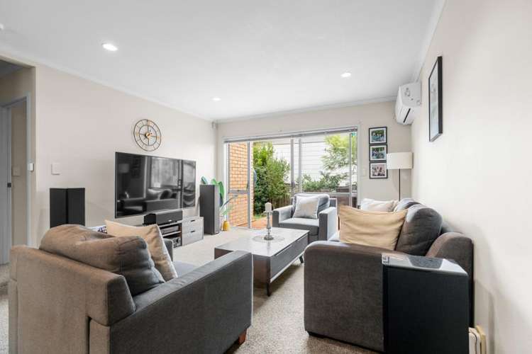 1/55 Verbena Road Birkdale_2