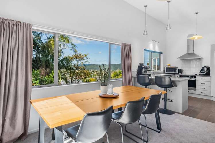 28 Magnolia Avenue Te Kamo_7