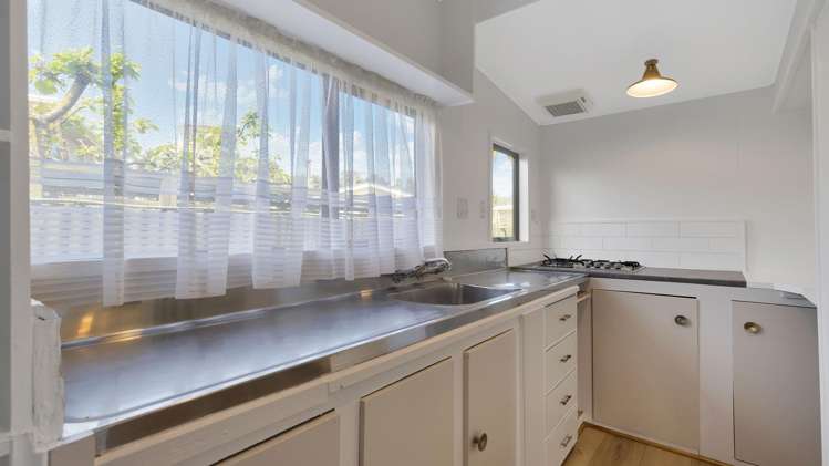 20 Holton Road Amberley_5