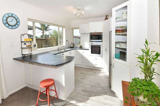 3 Chesterfield Way Orewa_3