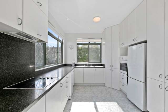 2/2 Stratford Avenue Milford_4