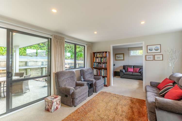 8 Dusky Crescent Aotea_10
