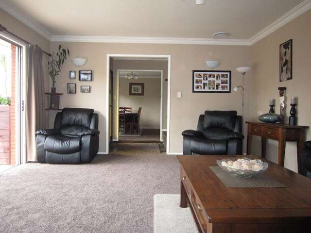 11 Camellia Place Hamilton Lake_2