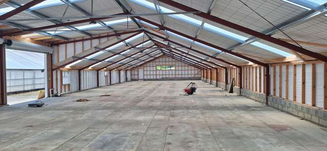 For Lease - Cheap warehousing in Massey