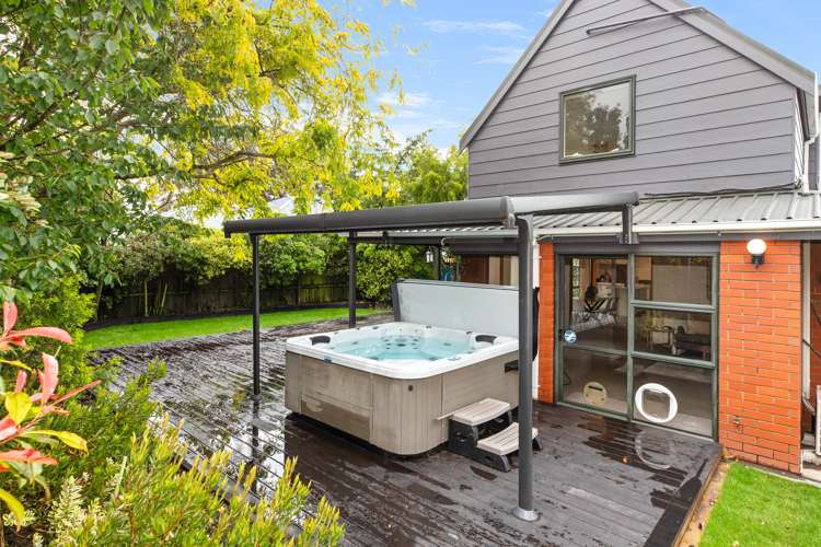 82 Chartwell Street Burwood_27