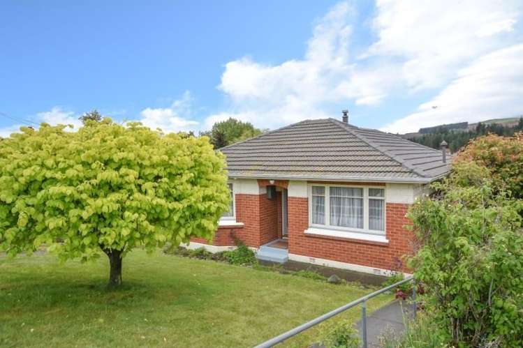 18 Koremata Street Green Island_15