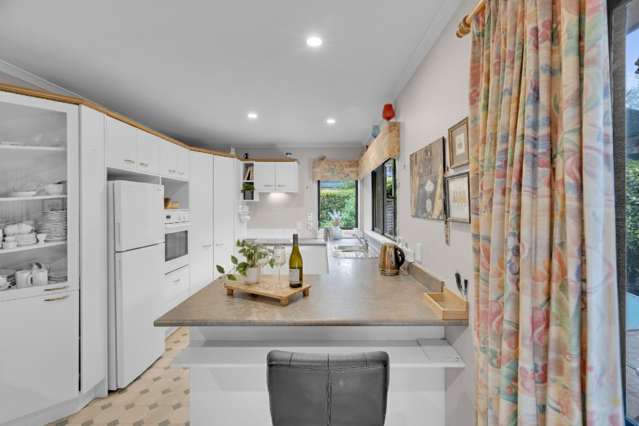 14 Sandalwood Drive Dinsdale_3