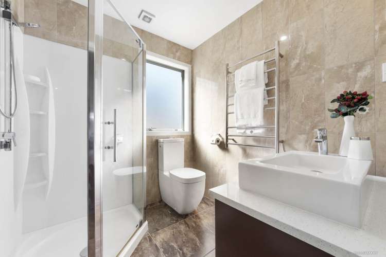 15 Onemana Way Te Atatu Peninsula_20