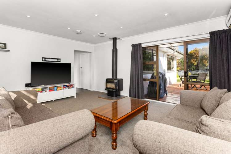 8 Elizabeth Place Clive_7