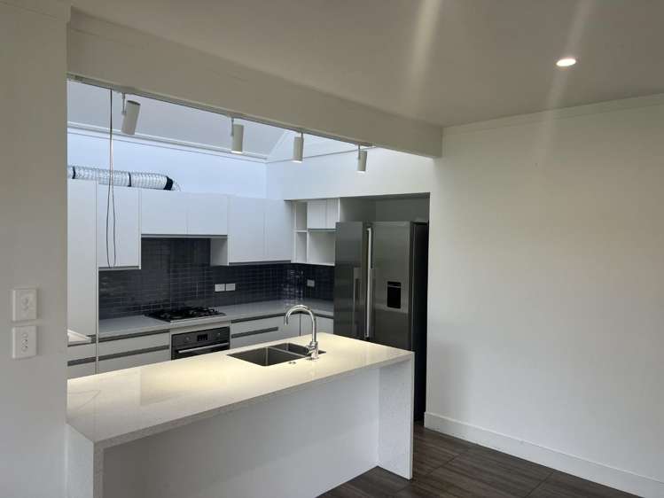 1B Liverpool Street 10463_2