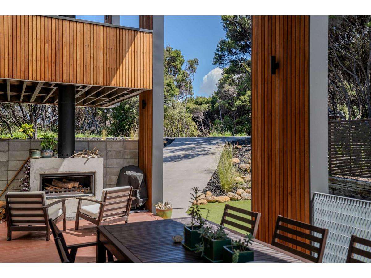 3 Bush Point Road_1