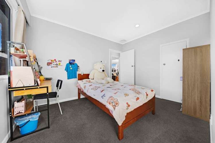 11 Tirimoana Road Te Atatu South_11