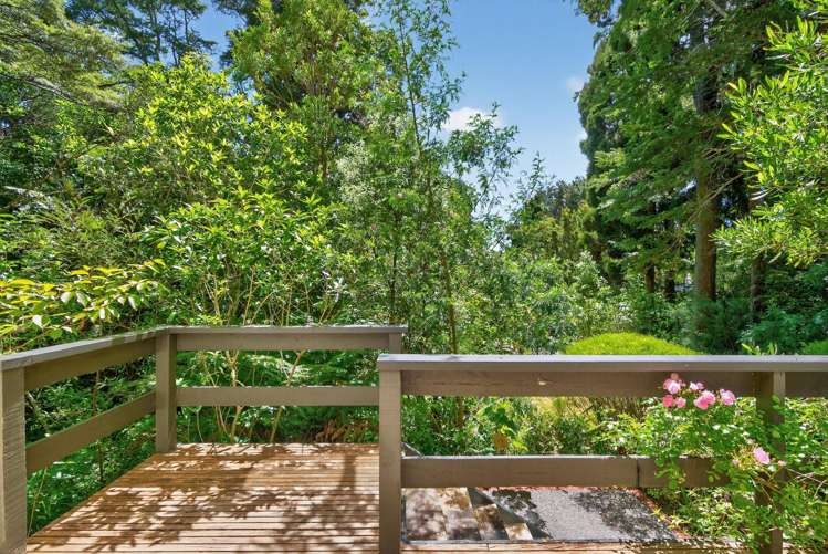 8 Tiniroa Grove Silverstream_18