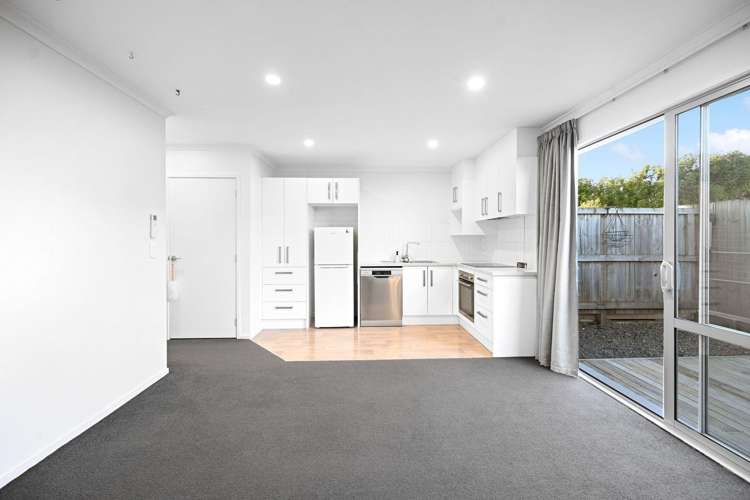 2/178 Old Farm Road 1074_3