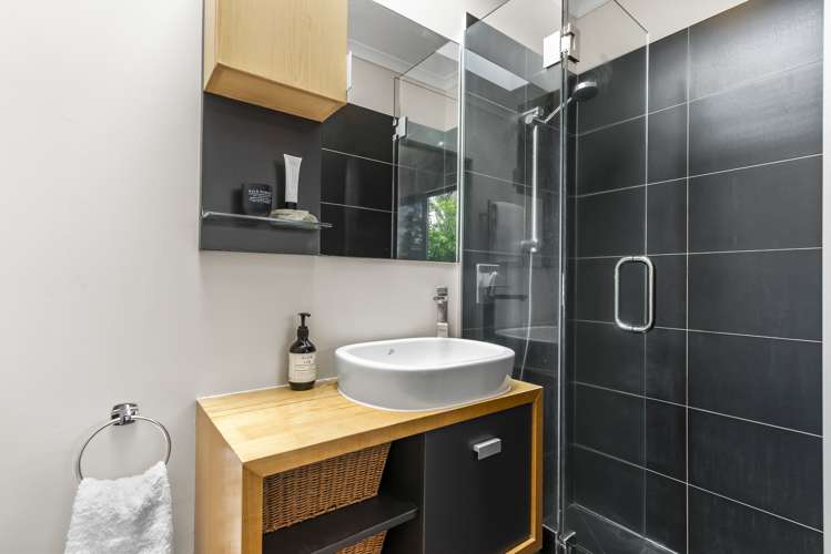 2/12 Beatrice Avenue Hillcrest_13