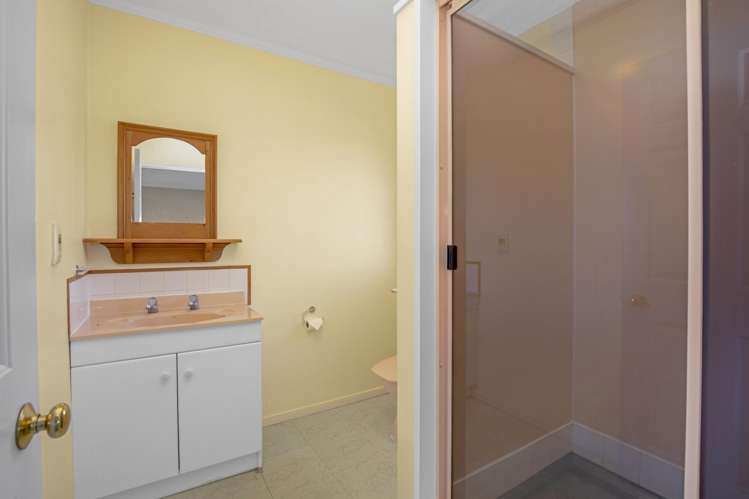 21 Cedar Drive Paraparaumu Beach_13