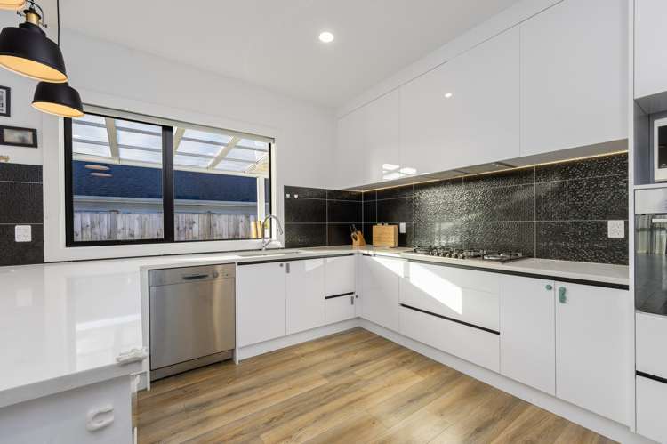 33 Johns Creek Crescent Silverdale_8