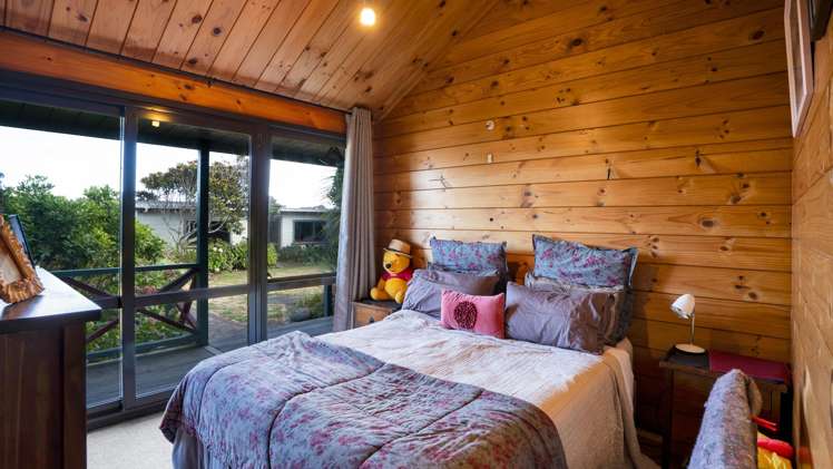 8 Pohutukawa Drive Opunake_16