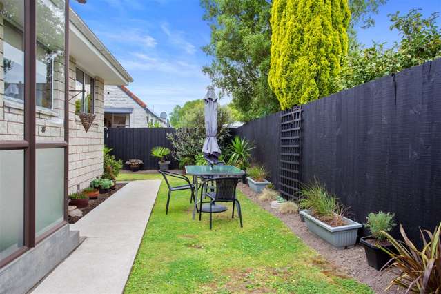 1/40a Chipping Lane Redwood_2