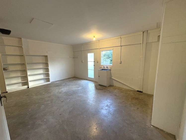 2/58 Clonbern Road Remuera_14